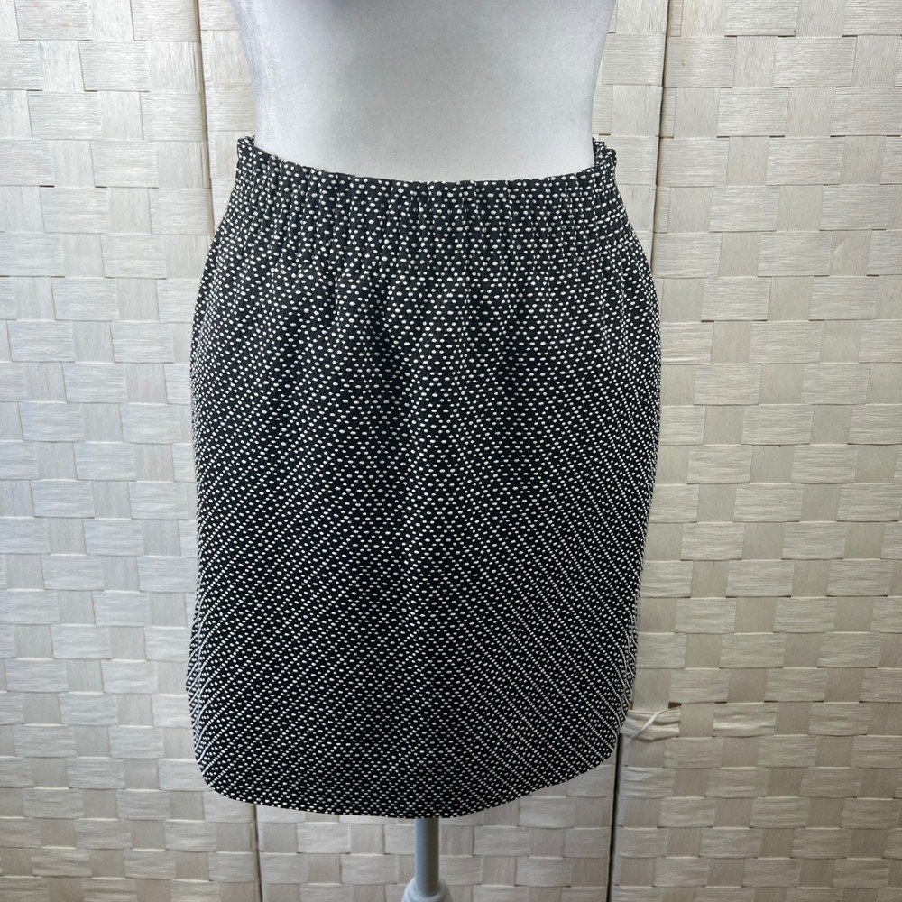 J.Crew Black White Polka Dot Textured Mini Skirt Elastic Waist Size 8 Pockets‎